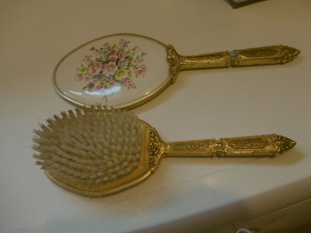 Old hand-facing mirror