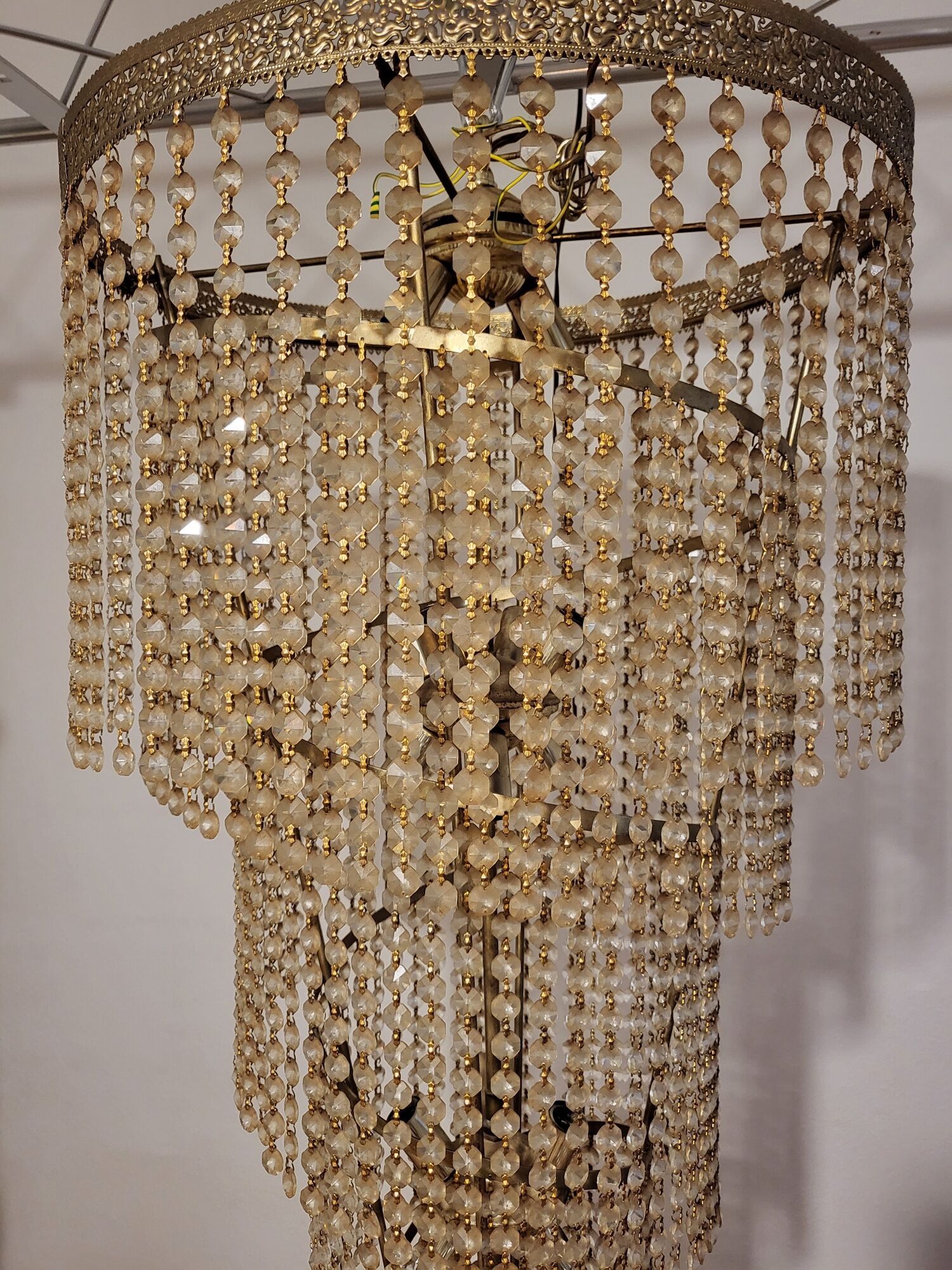 Lustre cascade
