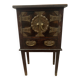 Petit meuble a deux portes a décor de bronze XX siècle