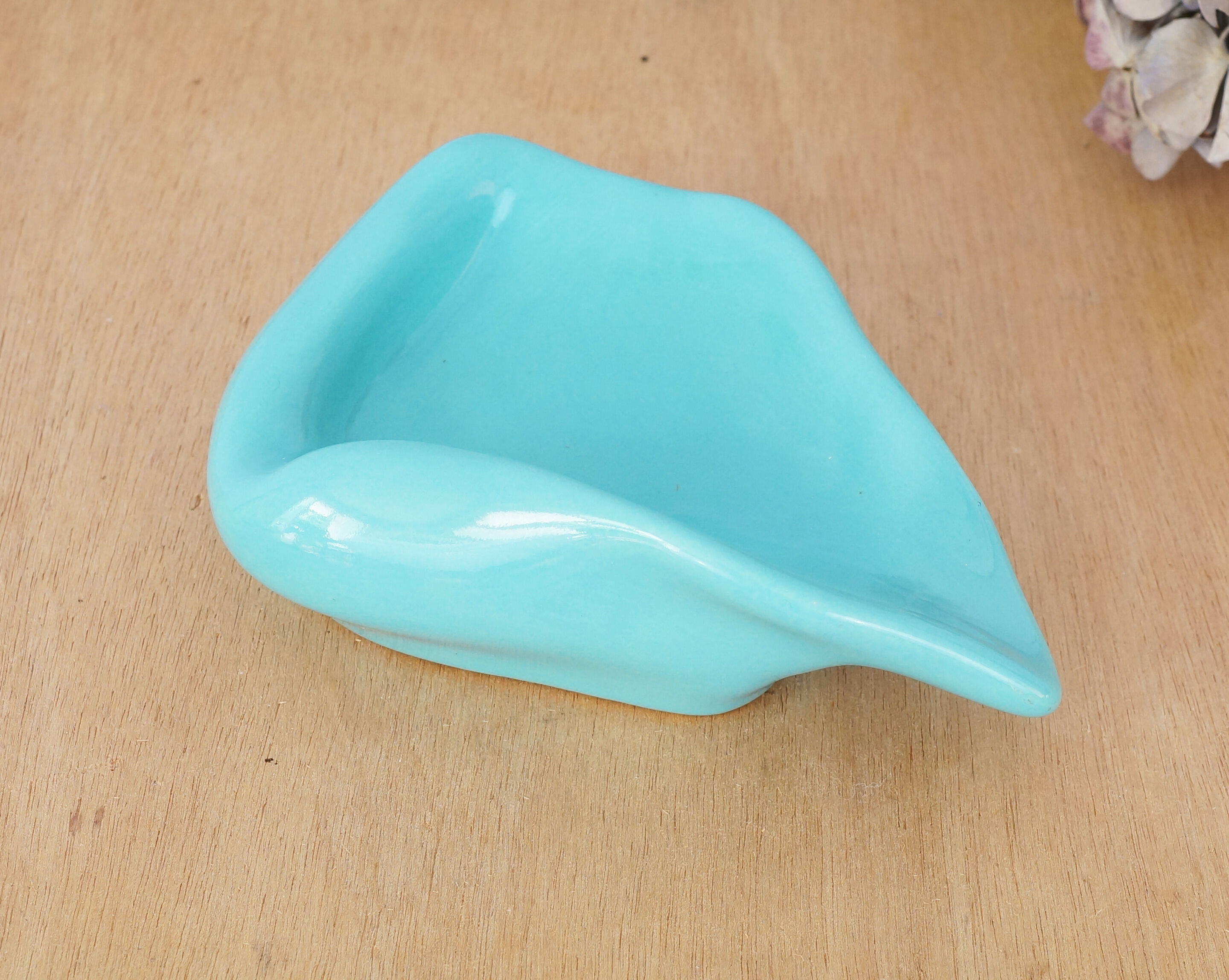 Vintage ashtray in earthenware, organic form