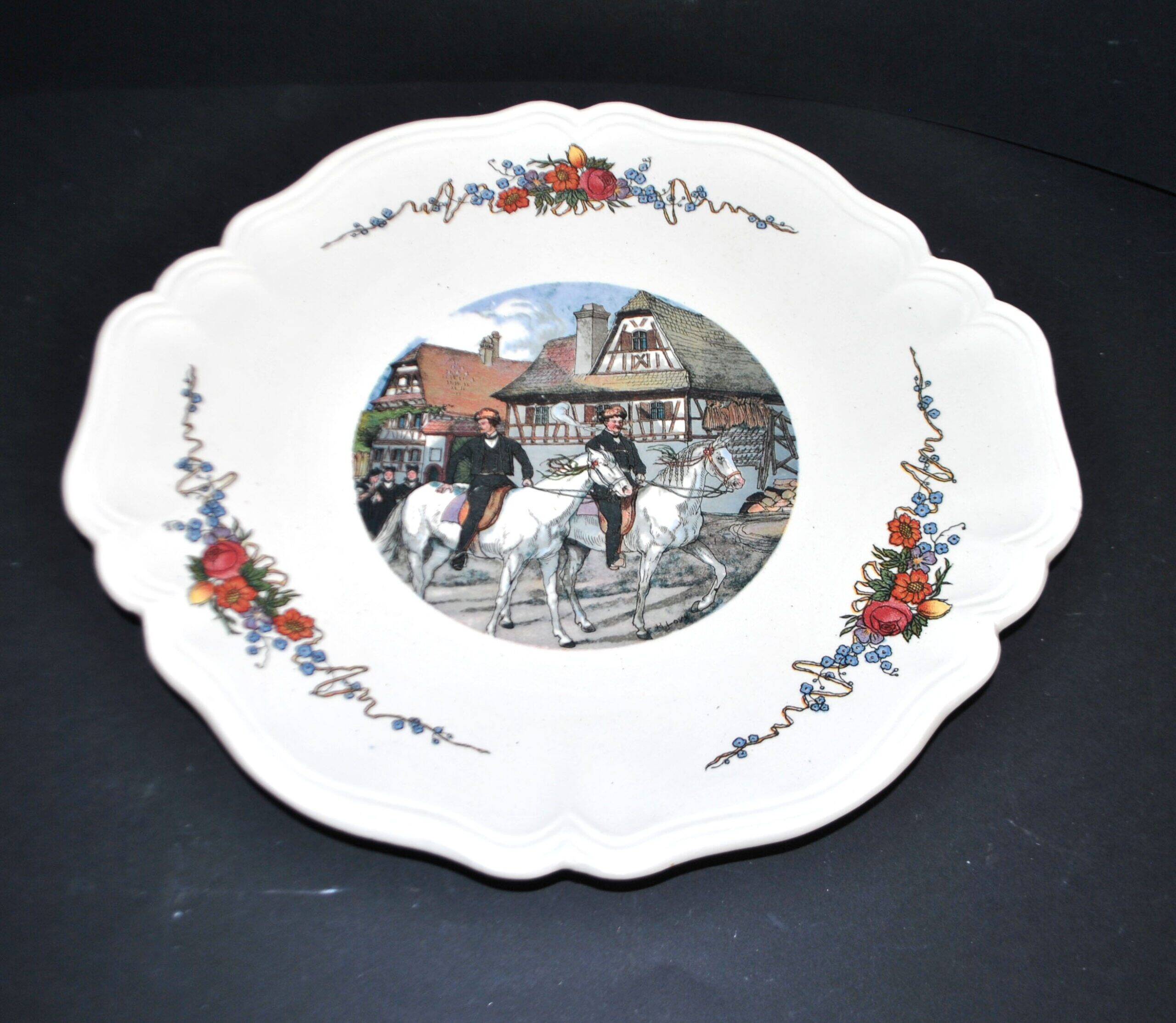 Sarreguemines plate Obernai cut out in earthenware with horsemen decoration Alsace by Loux