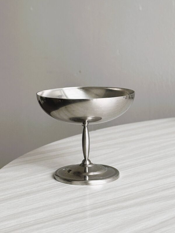 8 grandes coupelles sur pied en inox Letang Remy