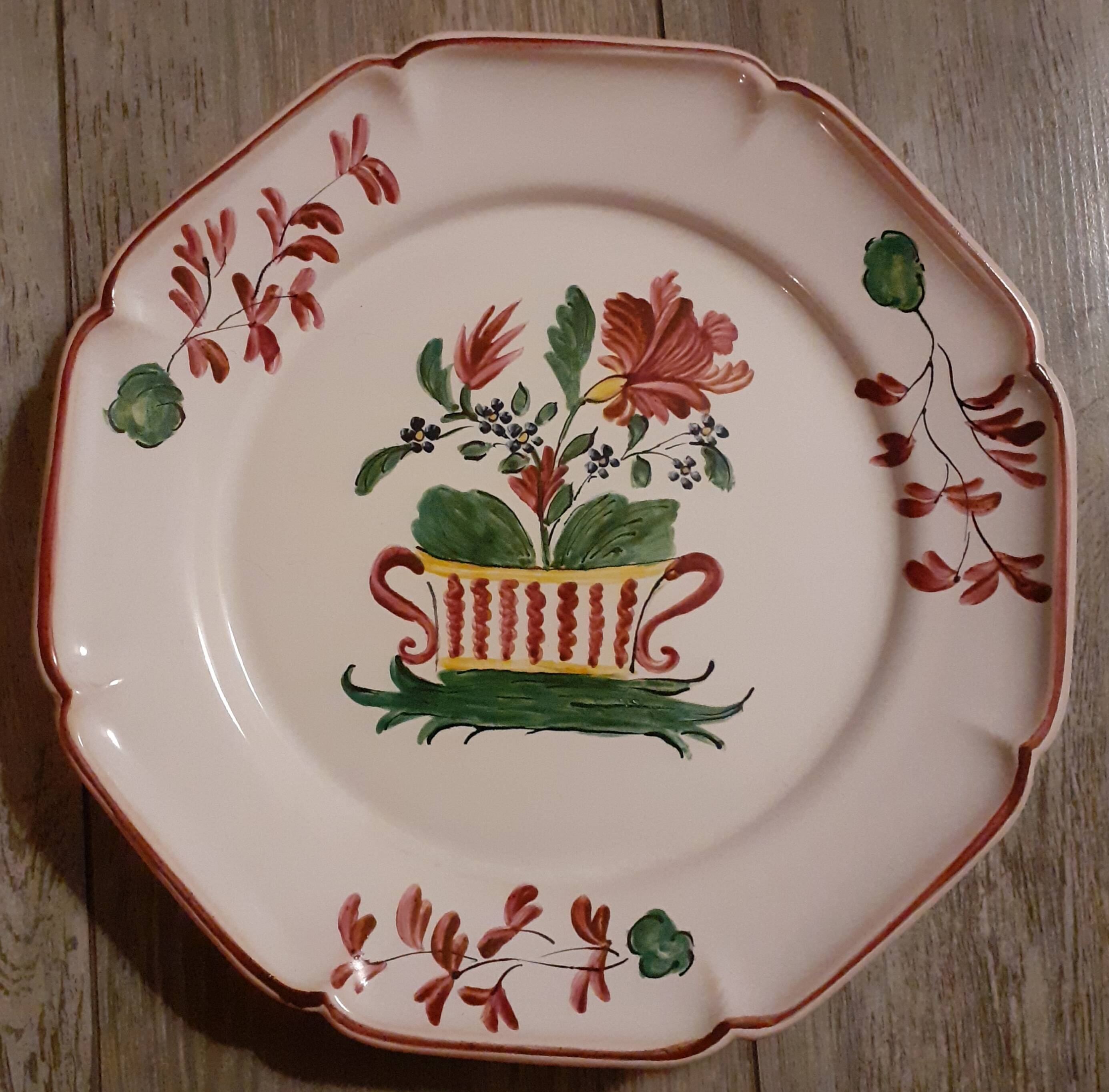 Assiette decor de fleurs rétro Gien