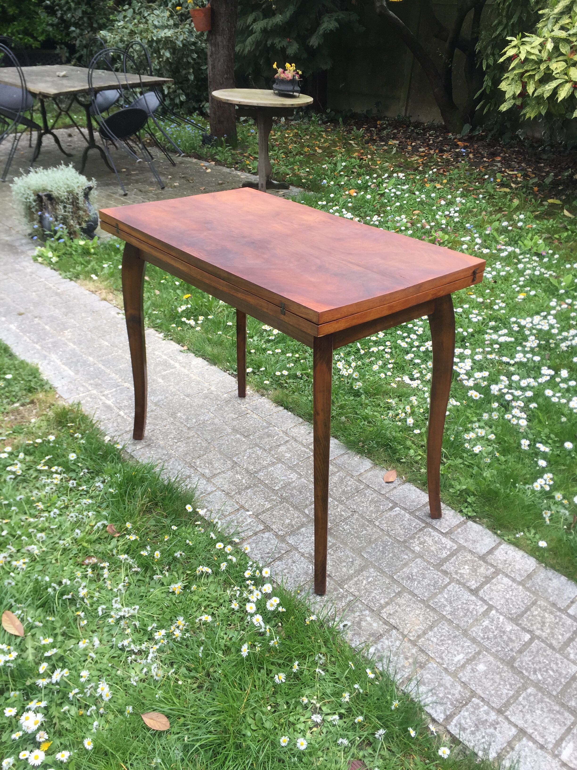 Dining table folding old rosewood from 2 to 6 people