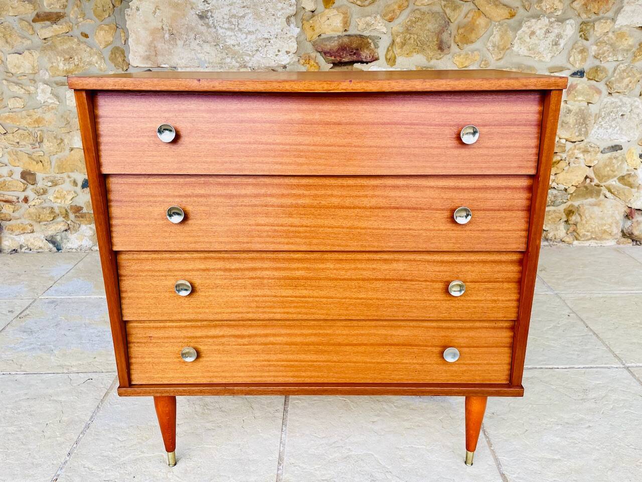 Vintage teak chest of drawers with 4 drawers, circa 1960s/1970s.