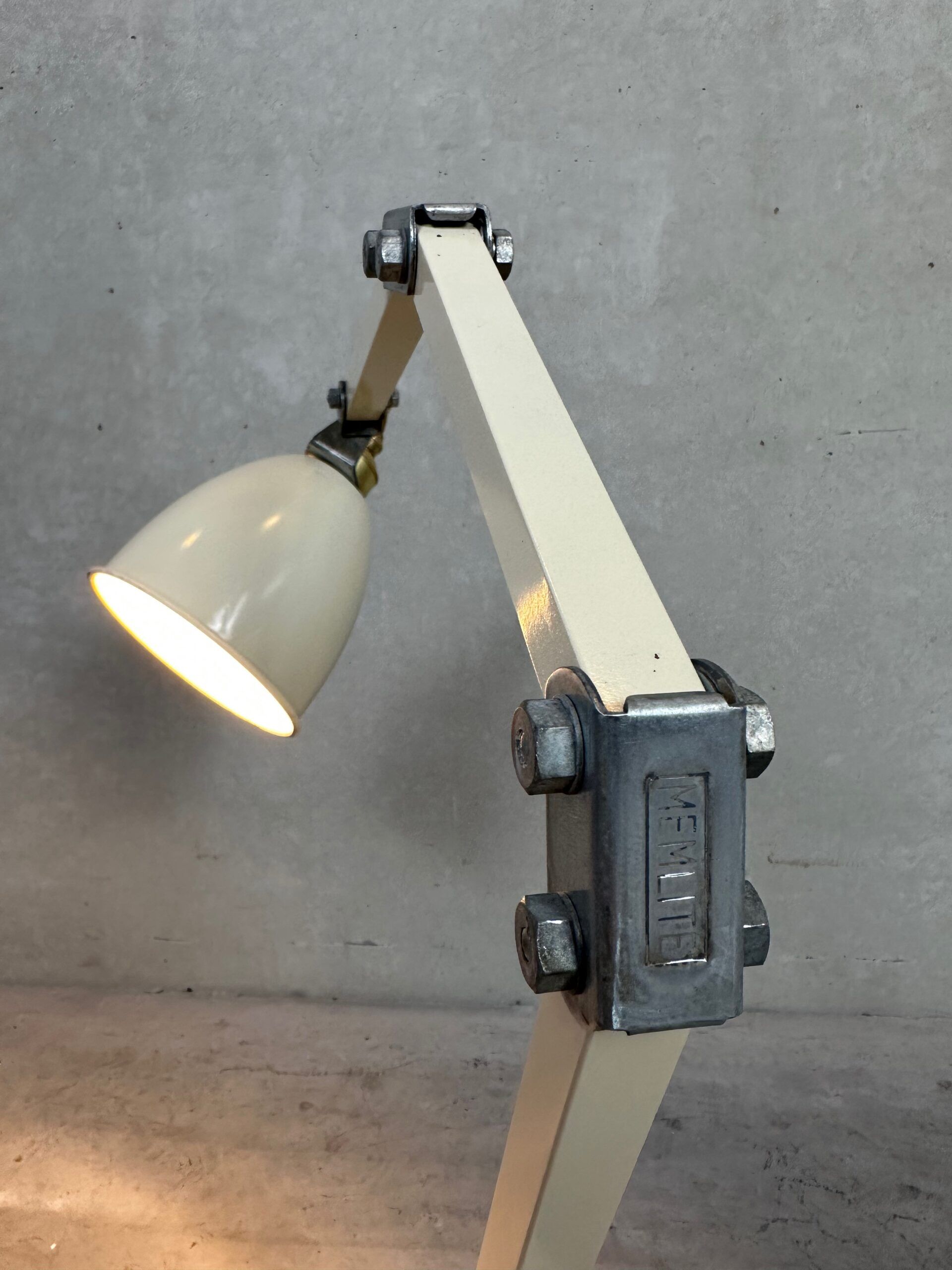 Lampe de bureau Memlite