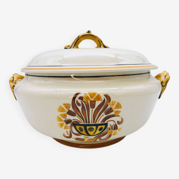 Tureen, Creil and Montereau – Carnation model.