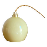 Suspension en verre opalin jaune pâle