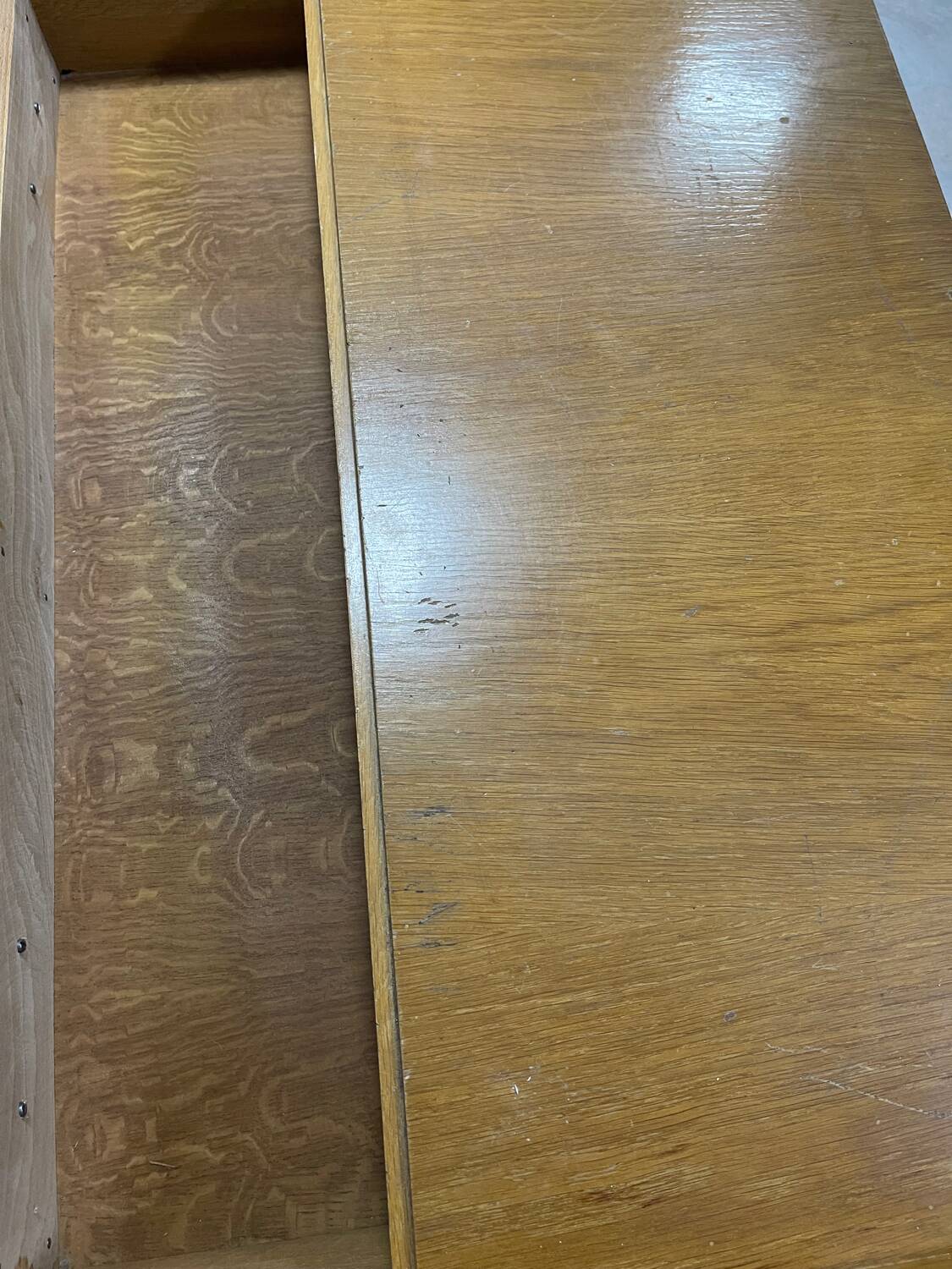 Compass foot chest of drawers