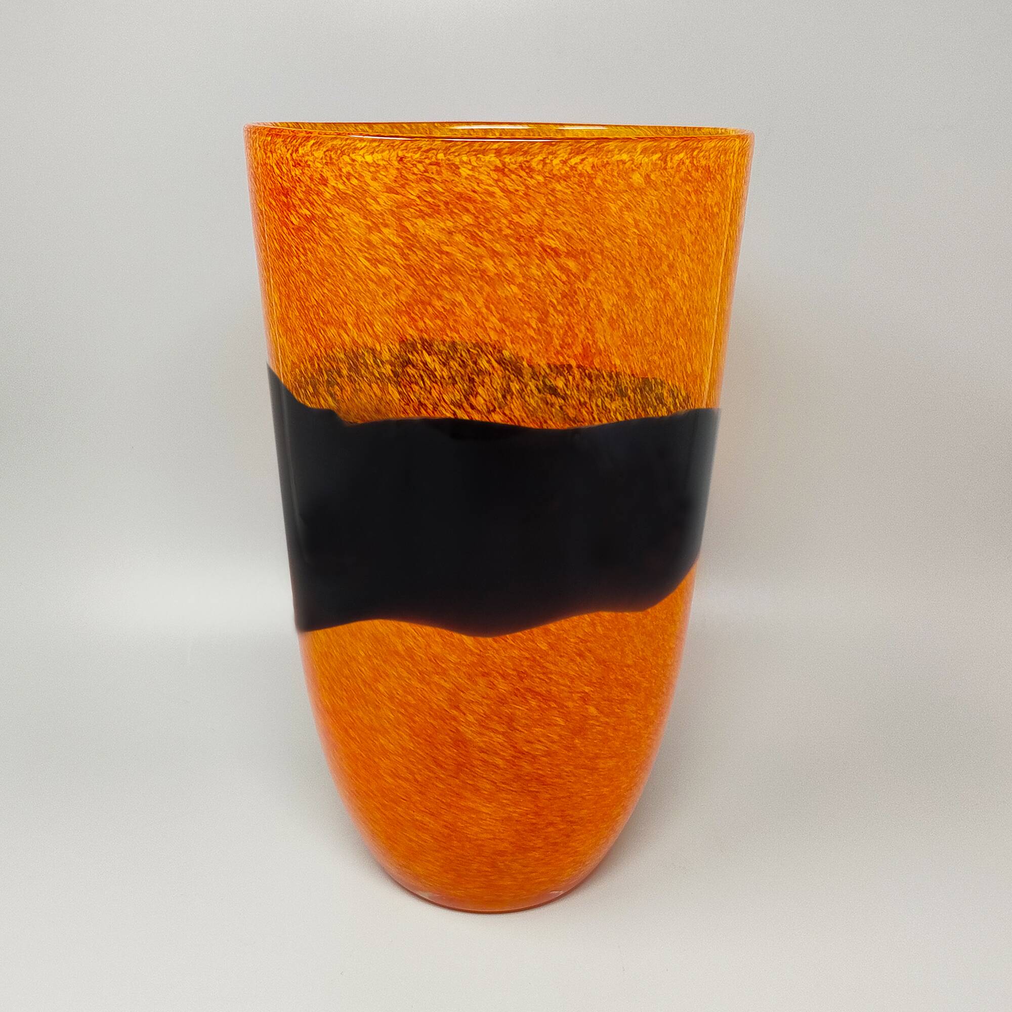 1970s Astonishing Vase By Ca' dei Vetrai in Murano Glass. Made in Italy