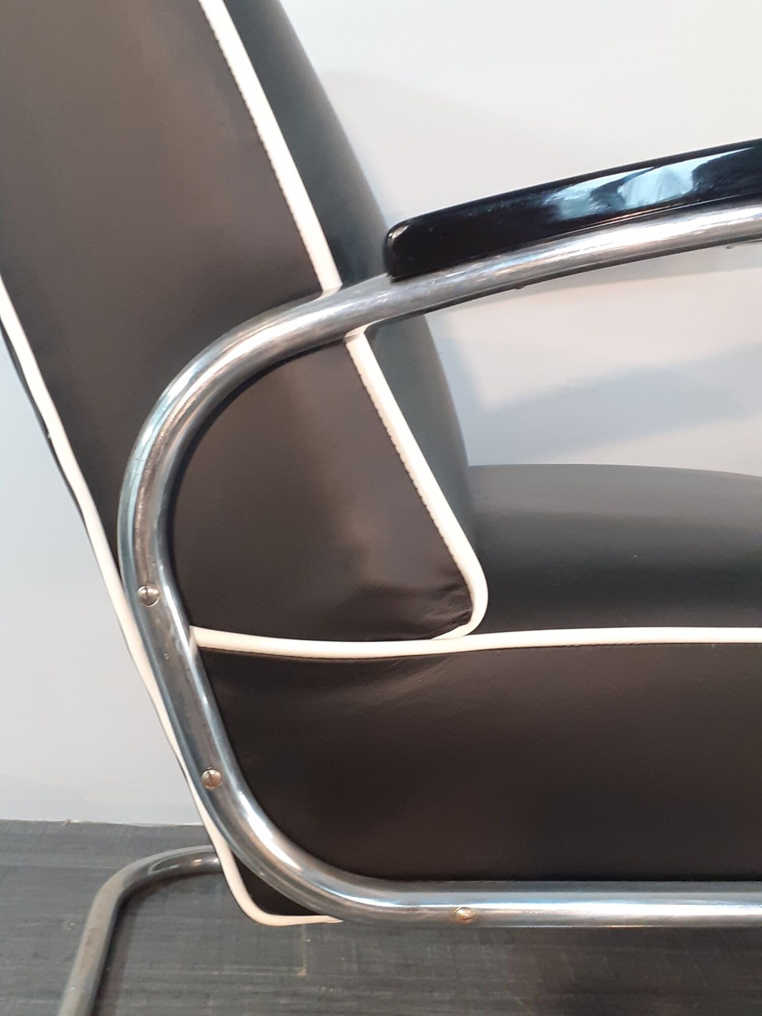 Pair of Bauhaus armchairs by Slezàk, K29 model, Gispen-Thonet 1932 design