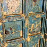 Porte bleue ancienne en bois