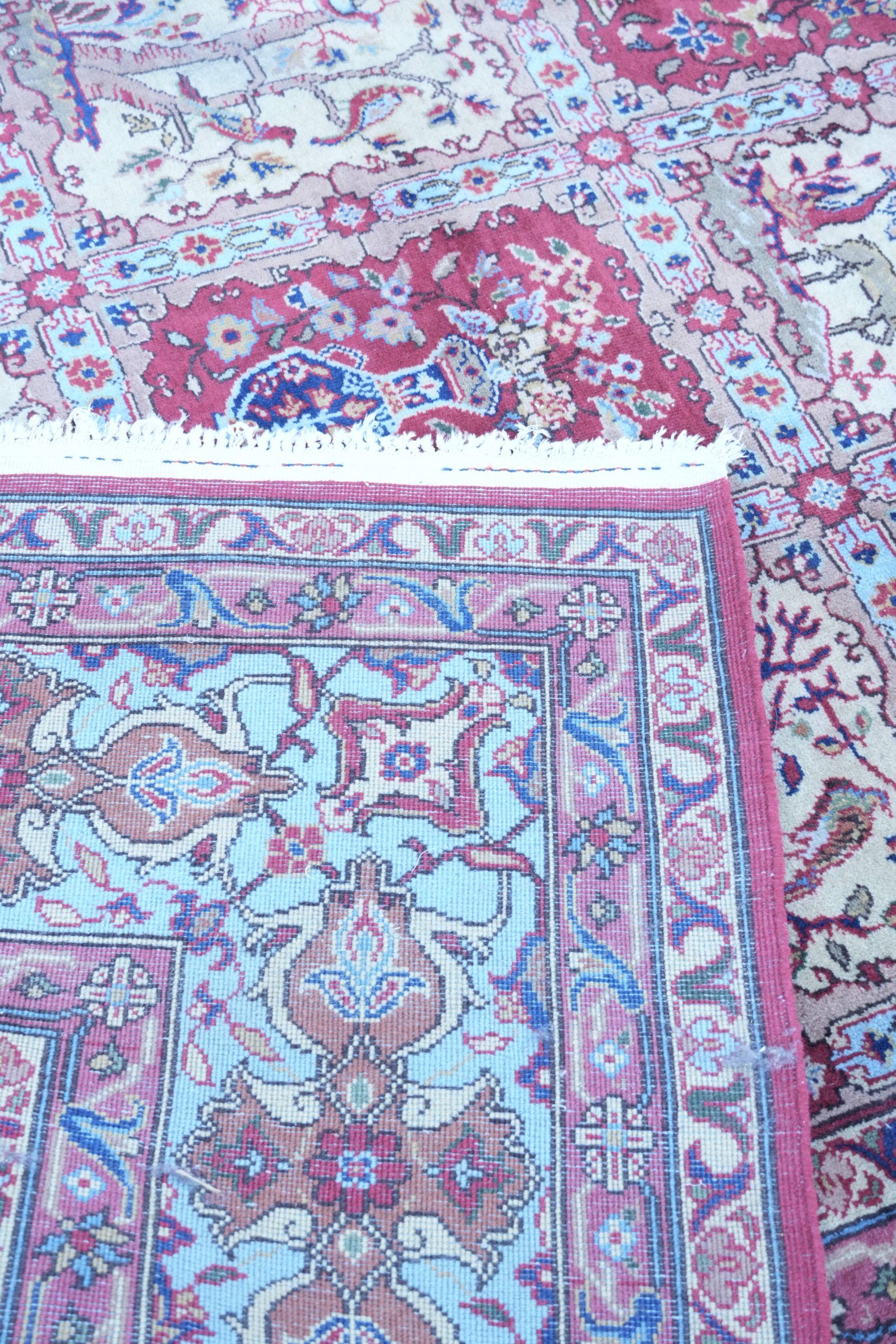 Tapis de style oriental avec des motifs élégants 397x304cm