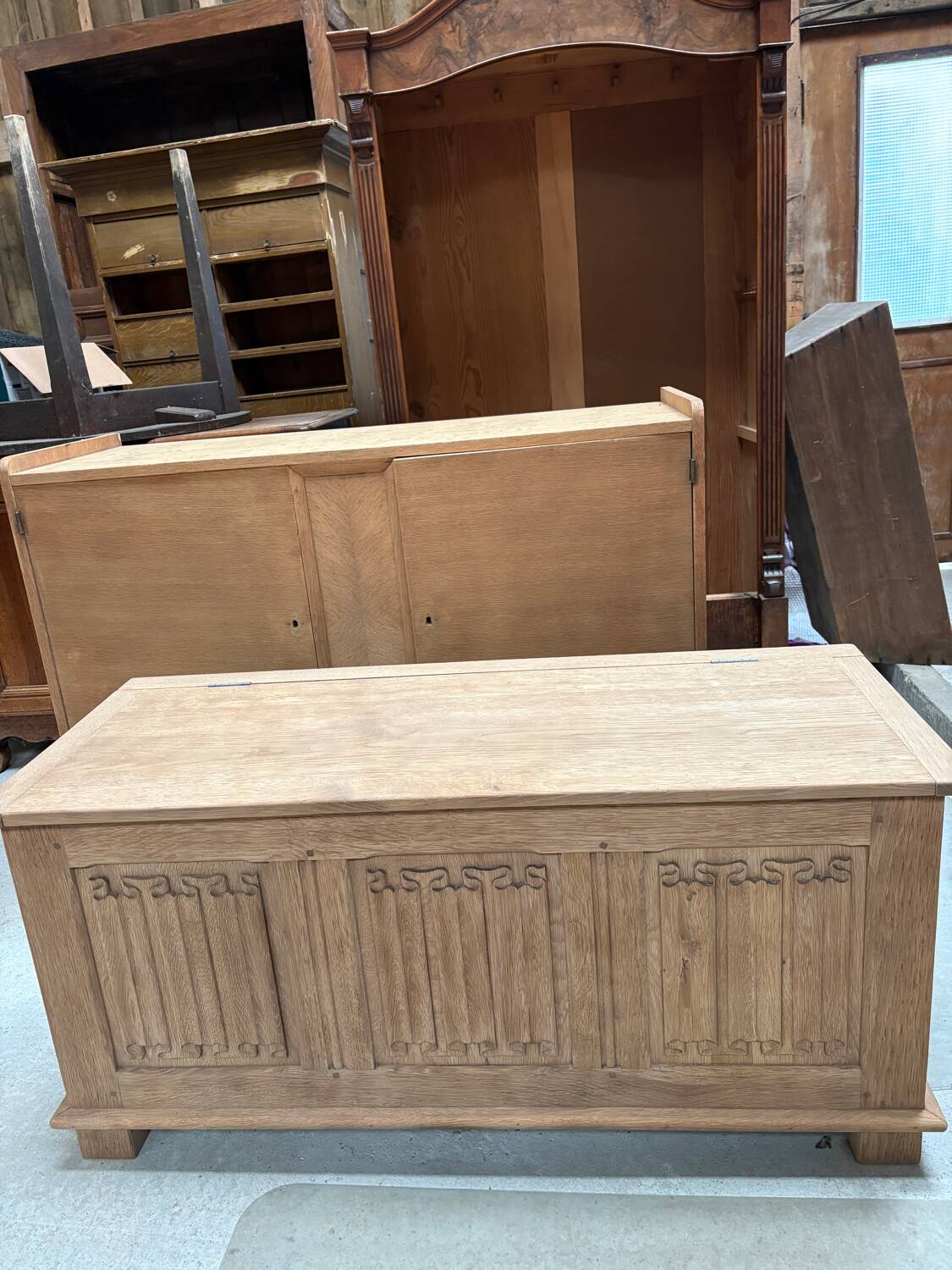 More airbrushed trunk