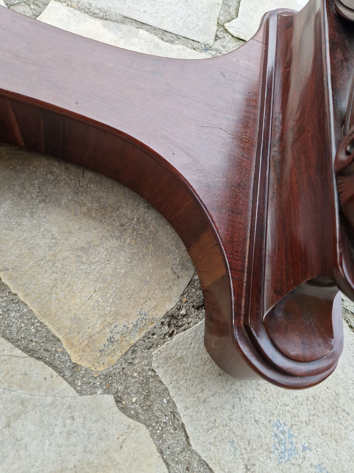 Table à Ouvrage d'époque Restauration En Acajou
