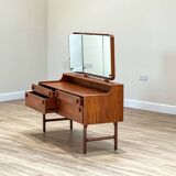 Dressing table (by Meredew)