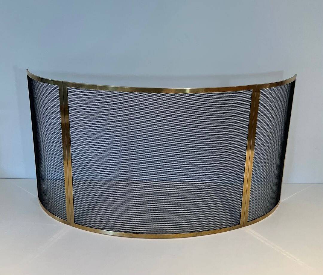 Curved Black Steel Mesh Fire Screen Design with Brass Frame