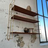 String-type wall shelf