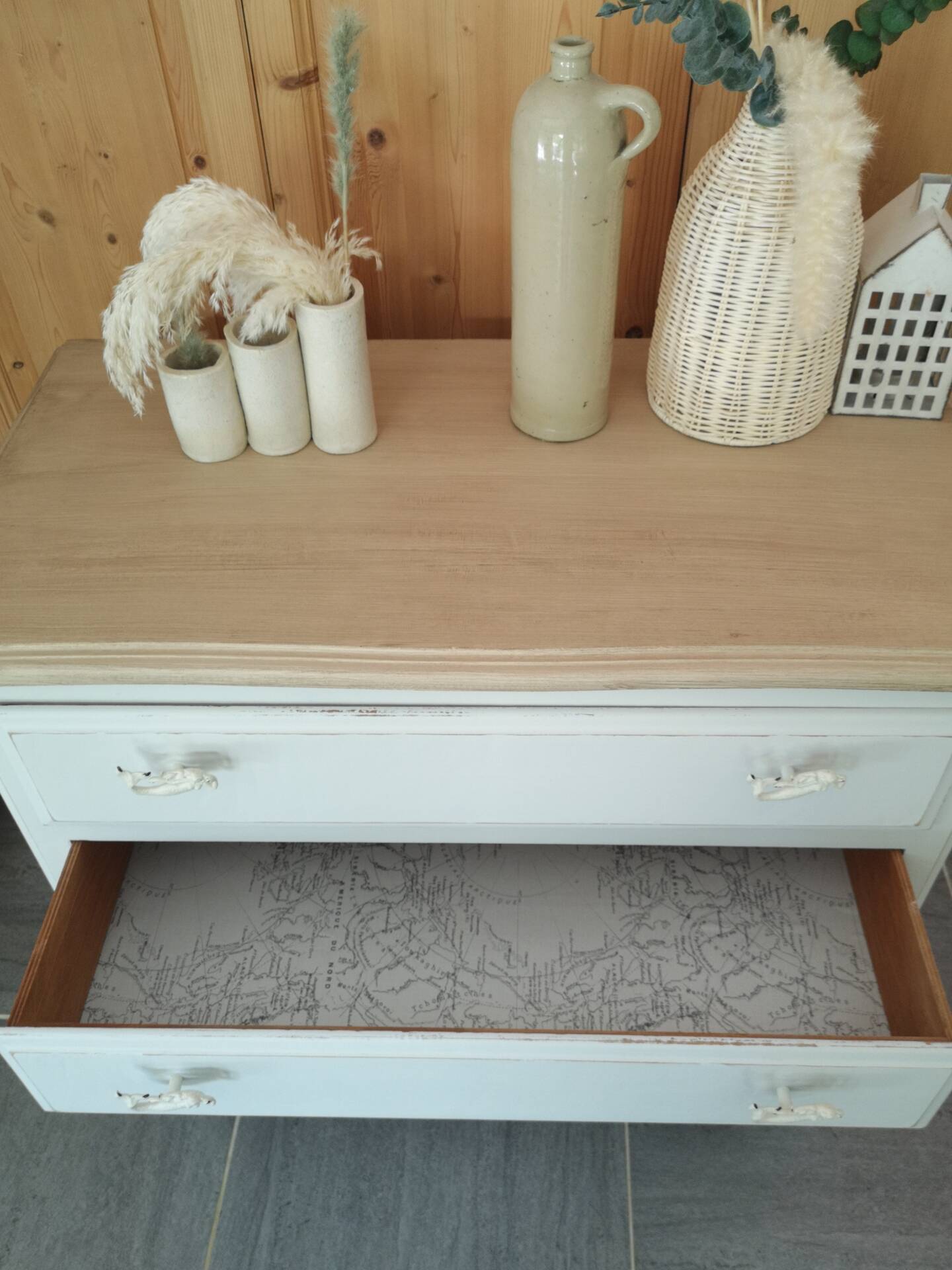 Shabby chic chest of drawers