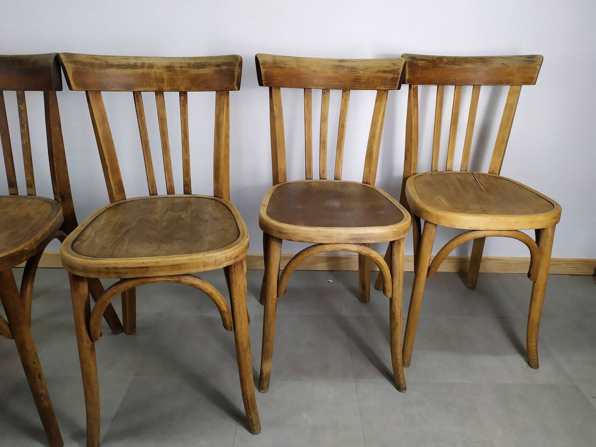 Suite of 6 wooden barhel barel bistro chair
