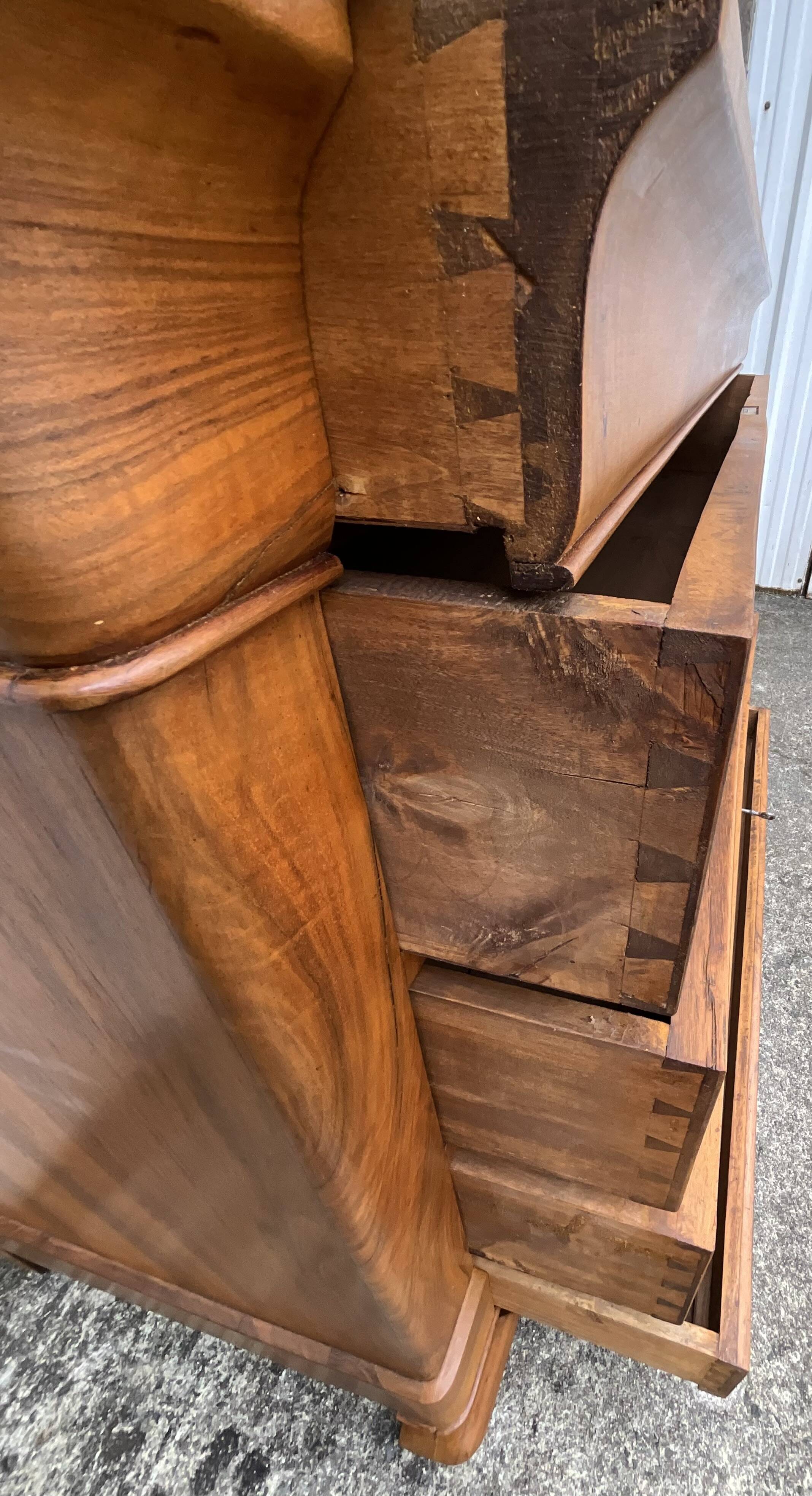 French Commode Louis Philippe Mid 19th Century In Walnut Burl