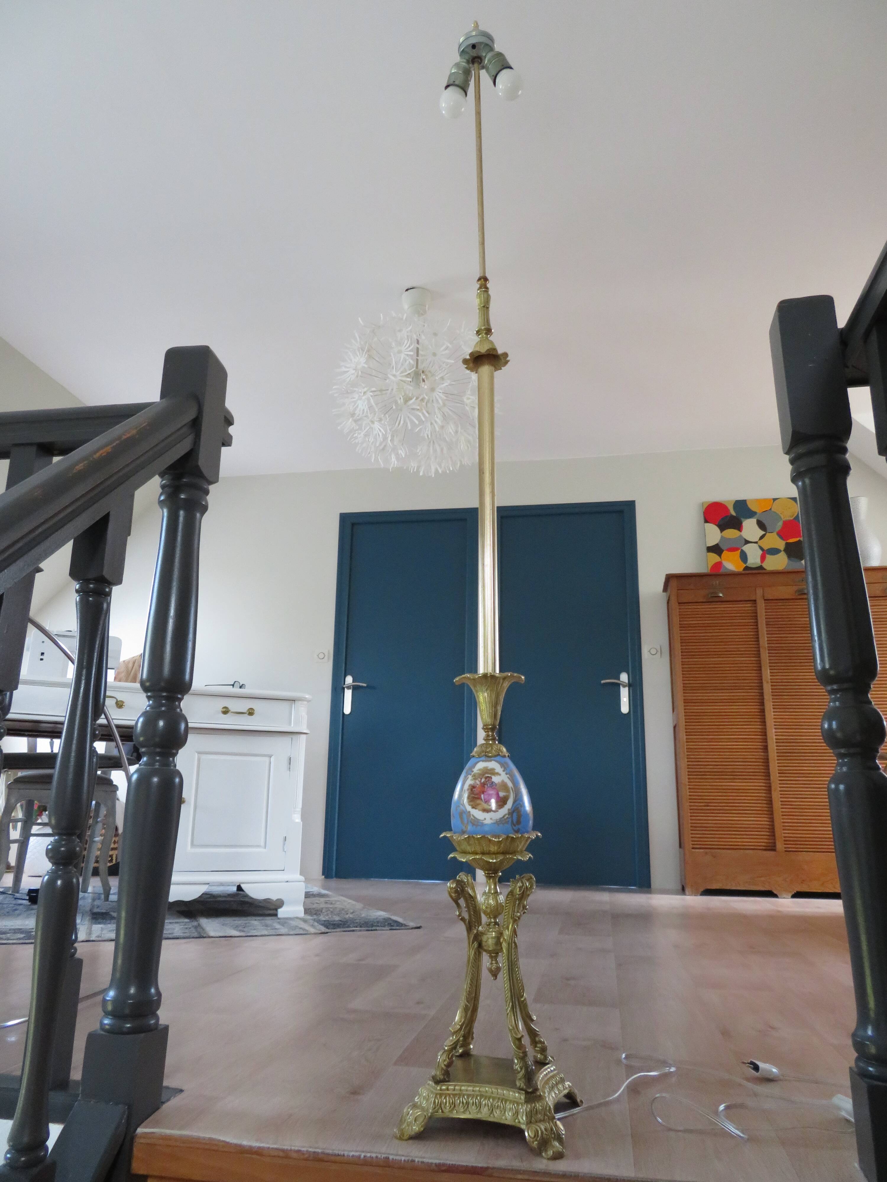 Bronze and blue porcelain floor lamp from the early 20th century.