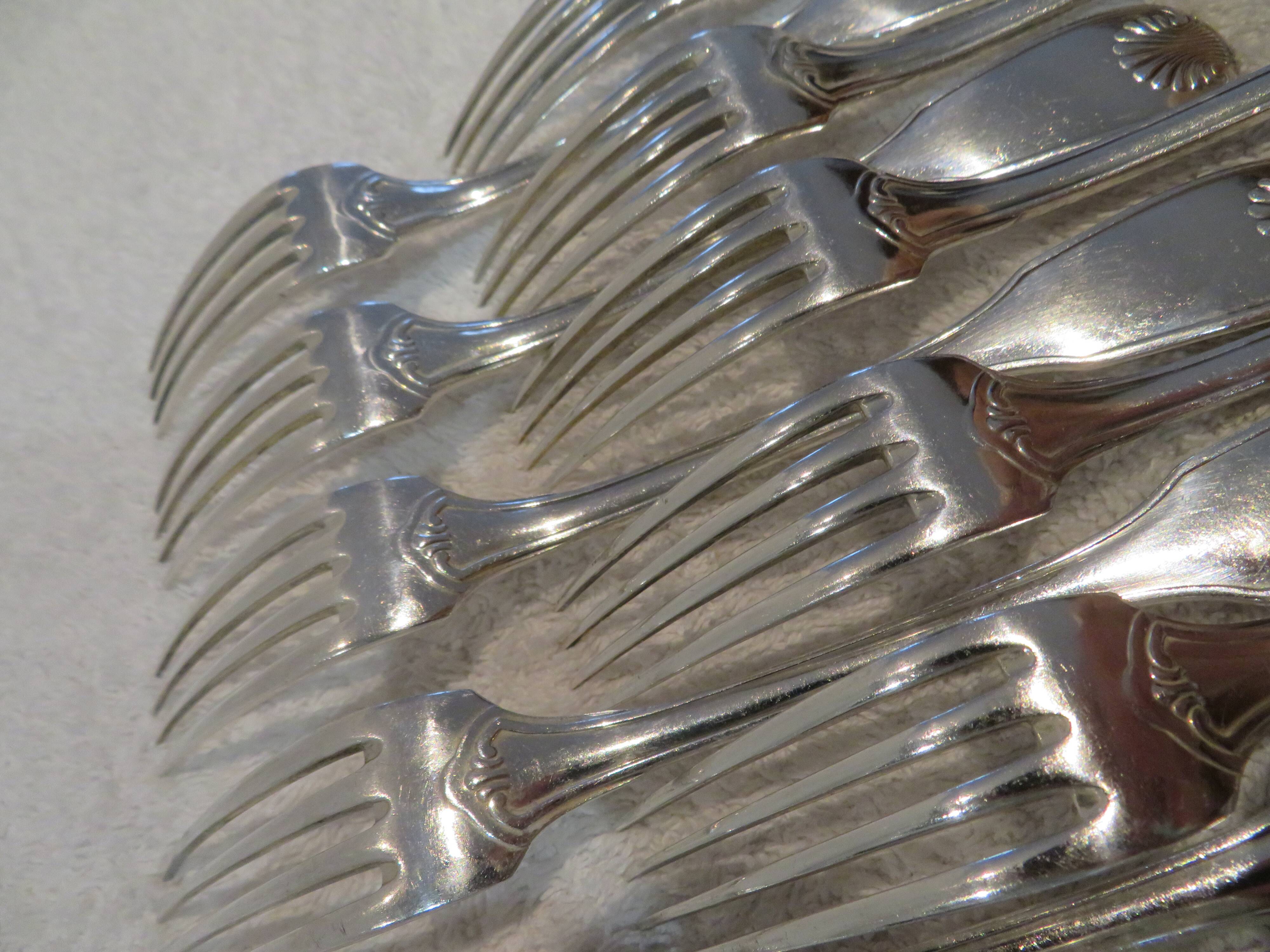 12 silver plated dessert forks by Christofle Vendome, 17.1 cm