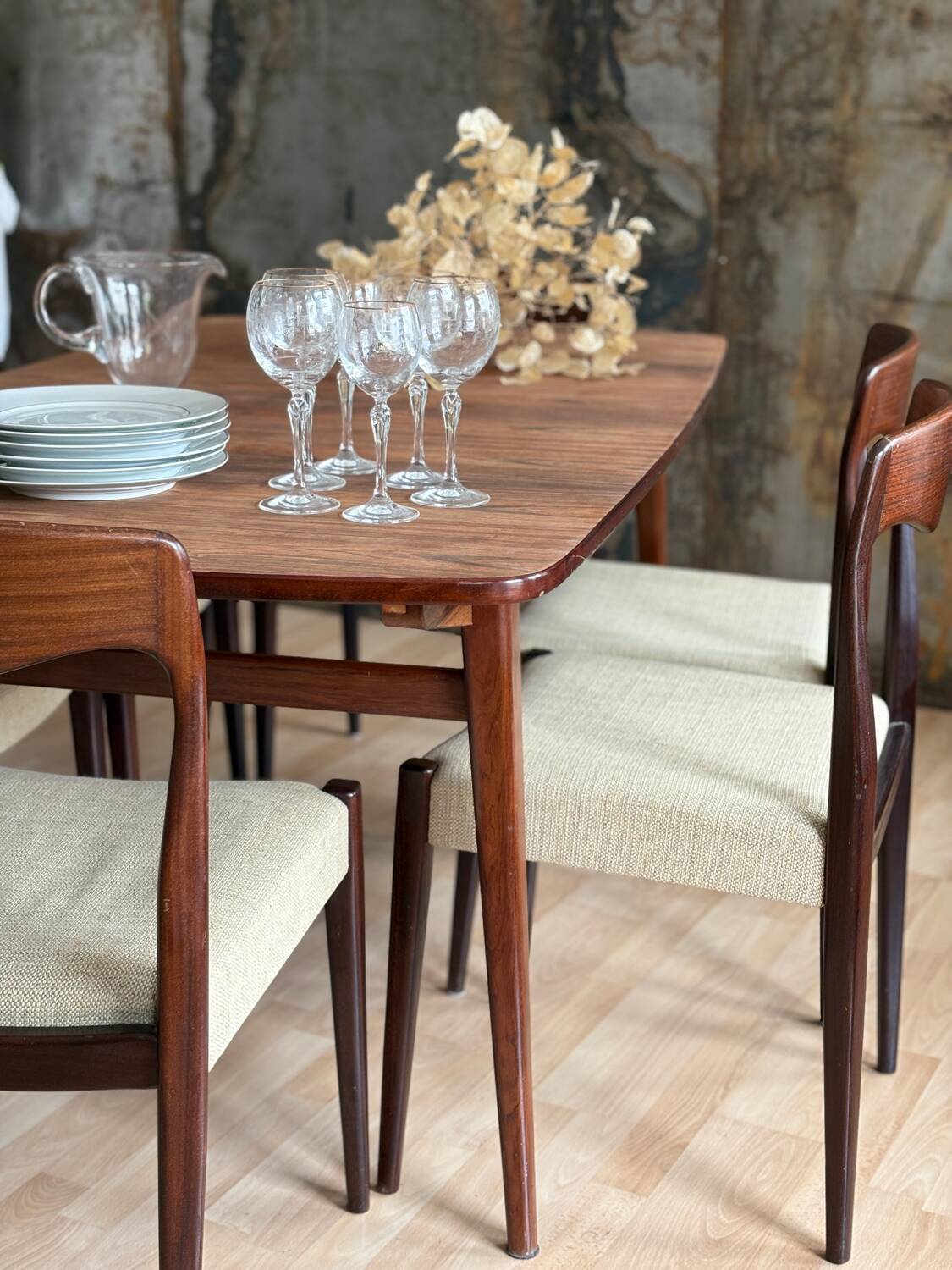 6 Scandinavian chairs circa