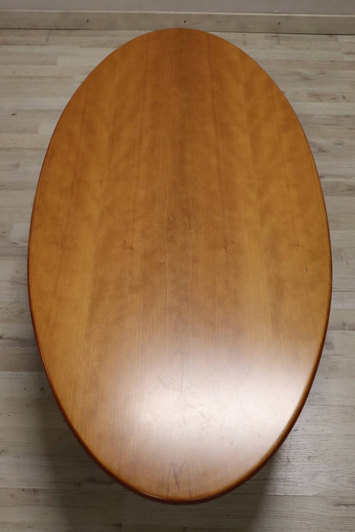 Large Oval Coffee Table by Cassina, 1980