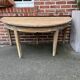 Ancienne table en bois demie lune