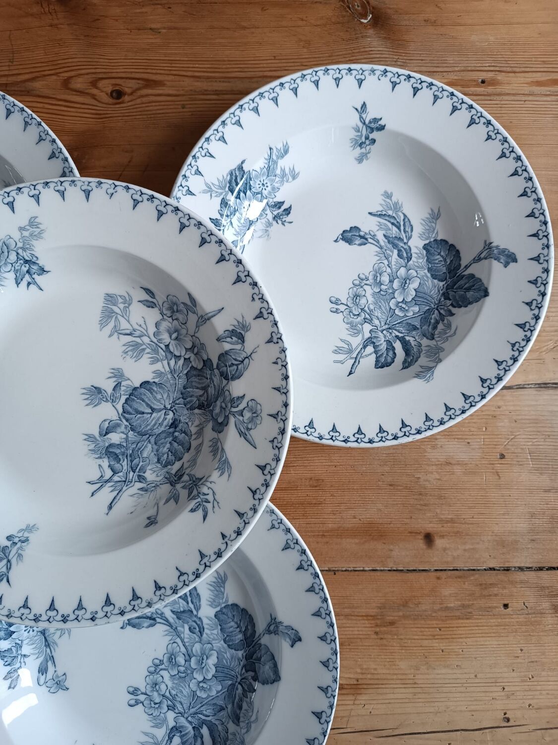 Set of 9 iron earth plates