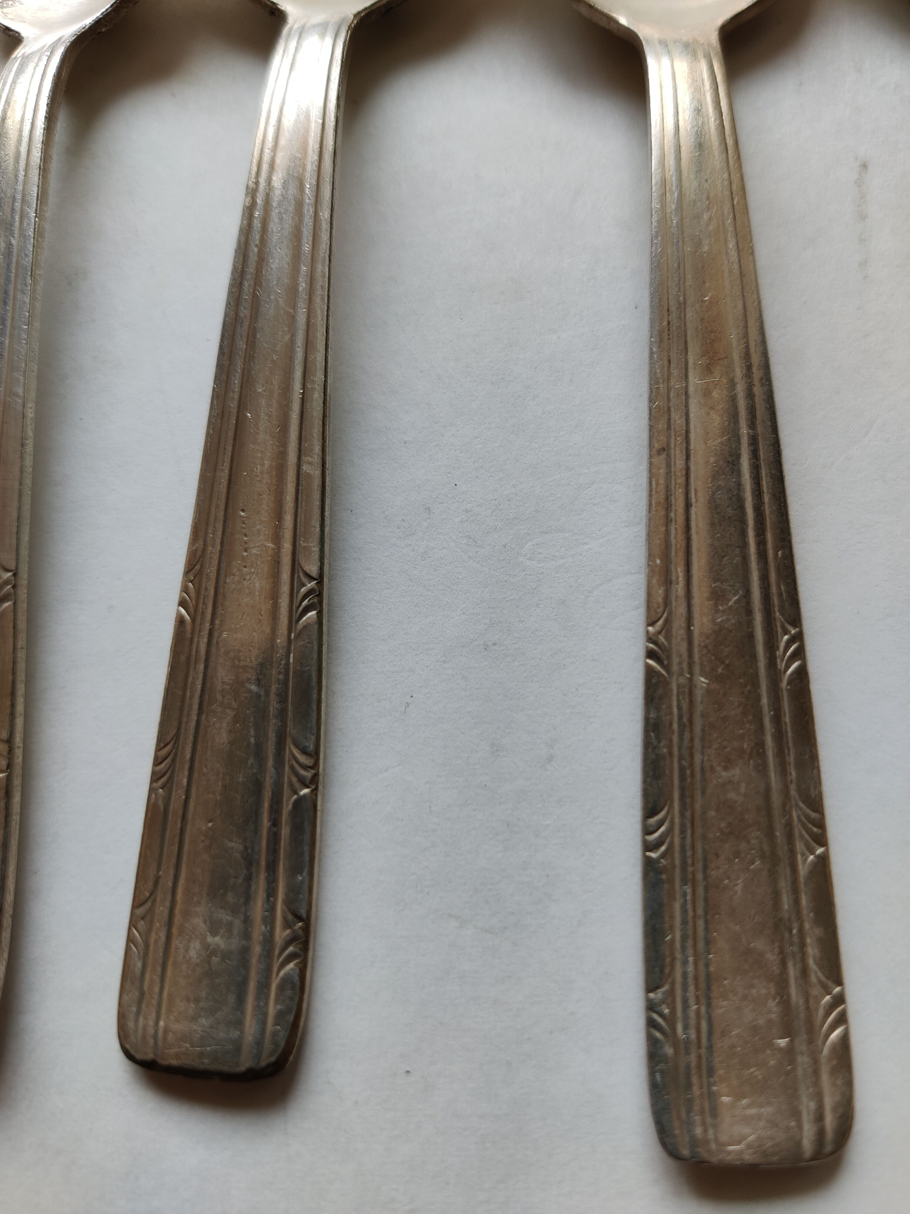 7 classic silver-plated teaspoons