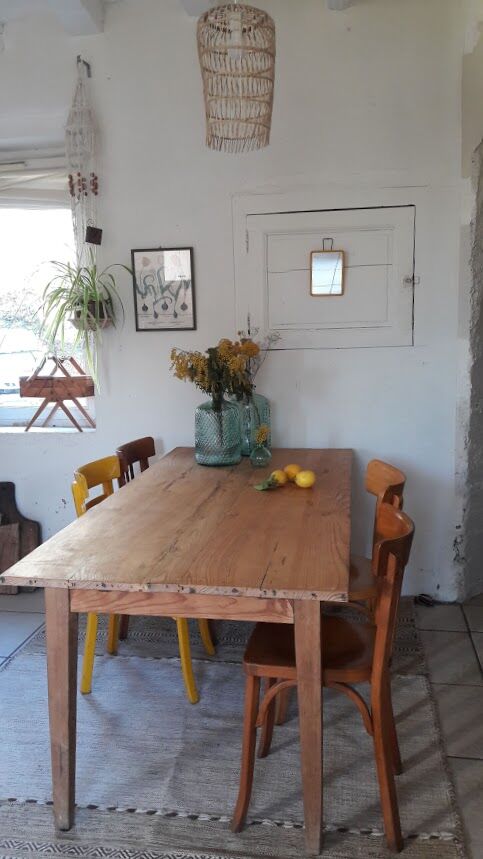 Farm table