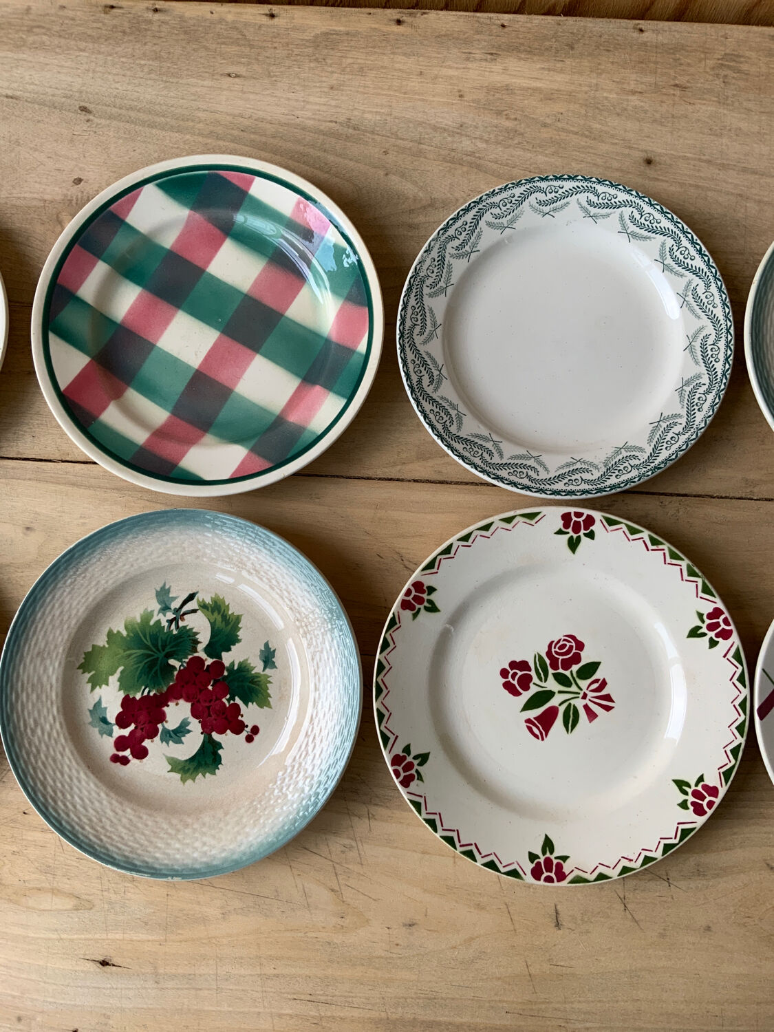 Mismatched plates Terre de Fer