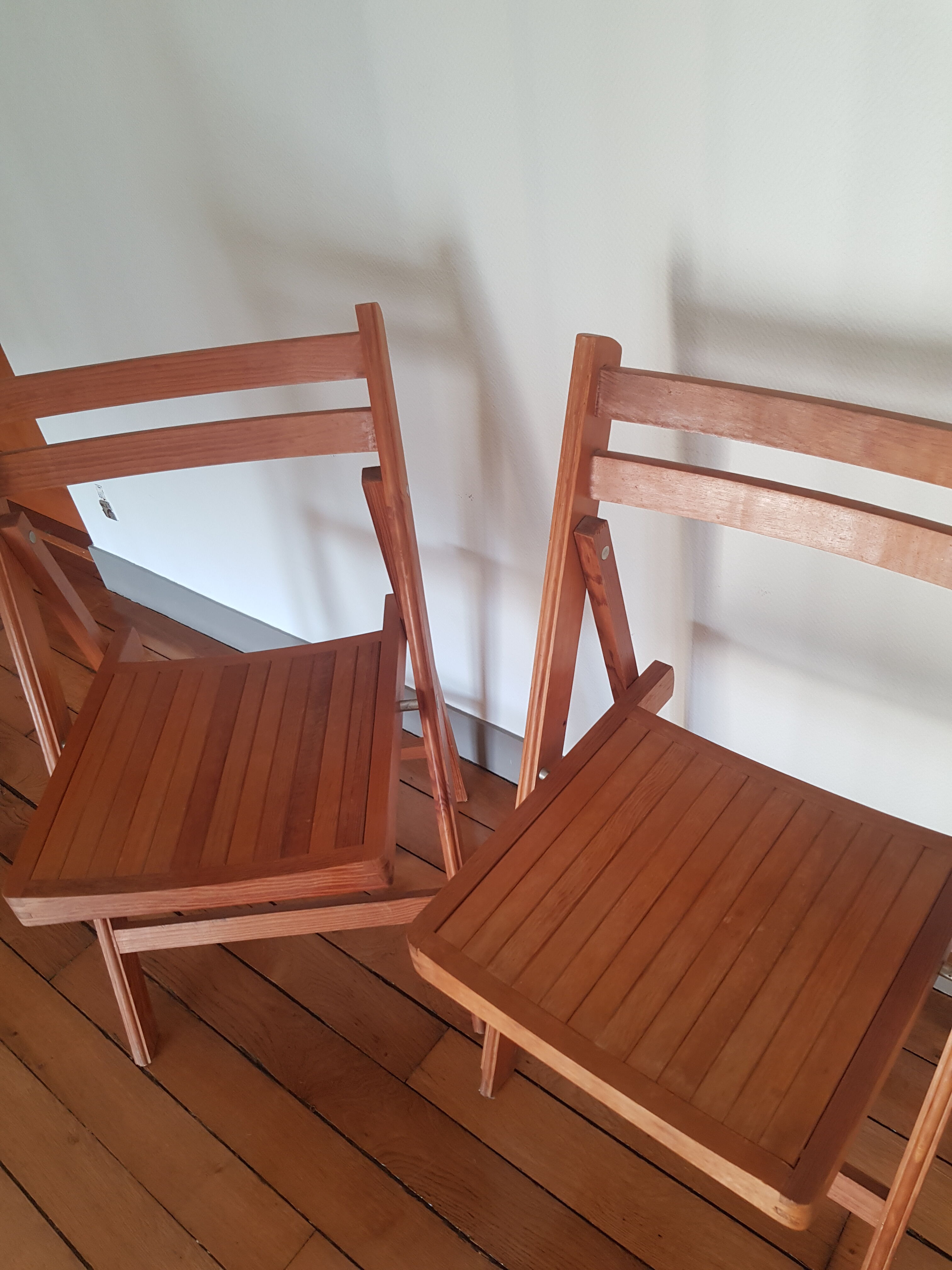 Folding chairs