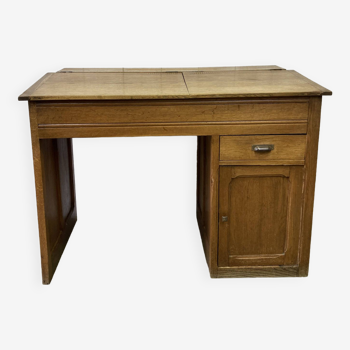 Bureau d'institutrice vintage