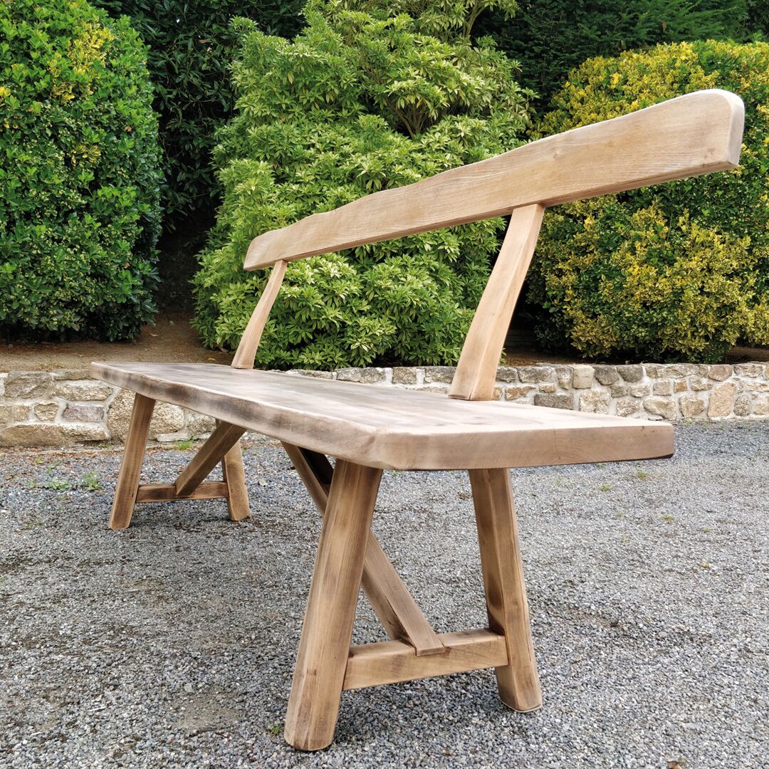Wooden bench design brutalism