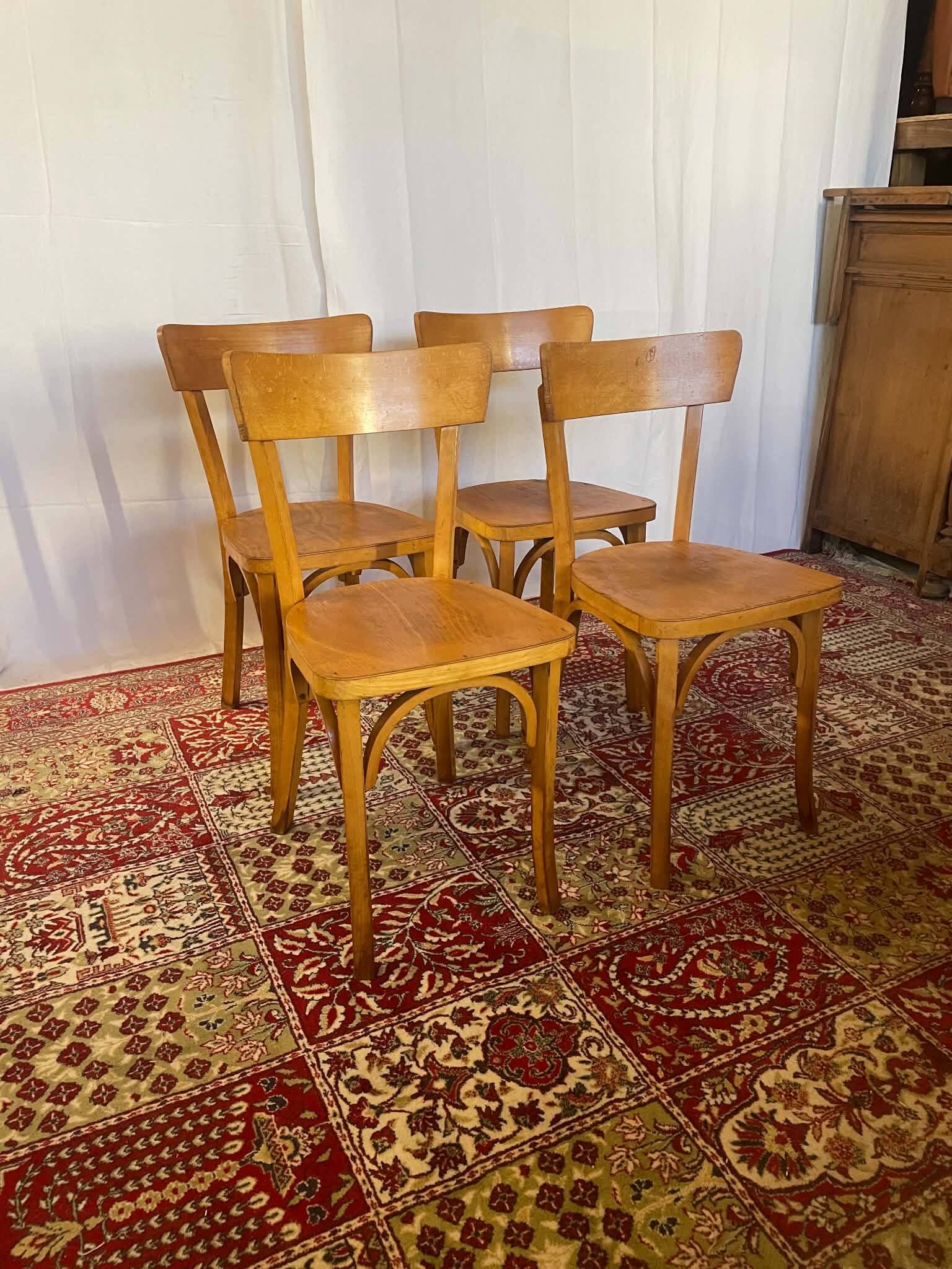 Set of 4 vintage wooden bistro chairs – Baumann style