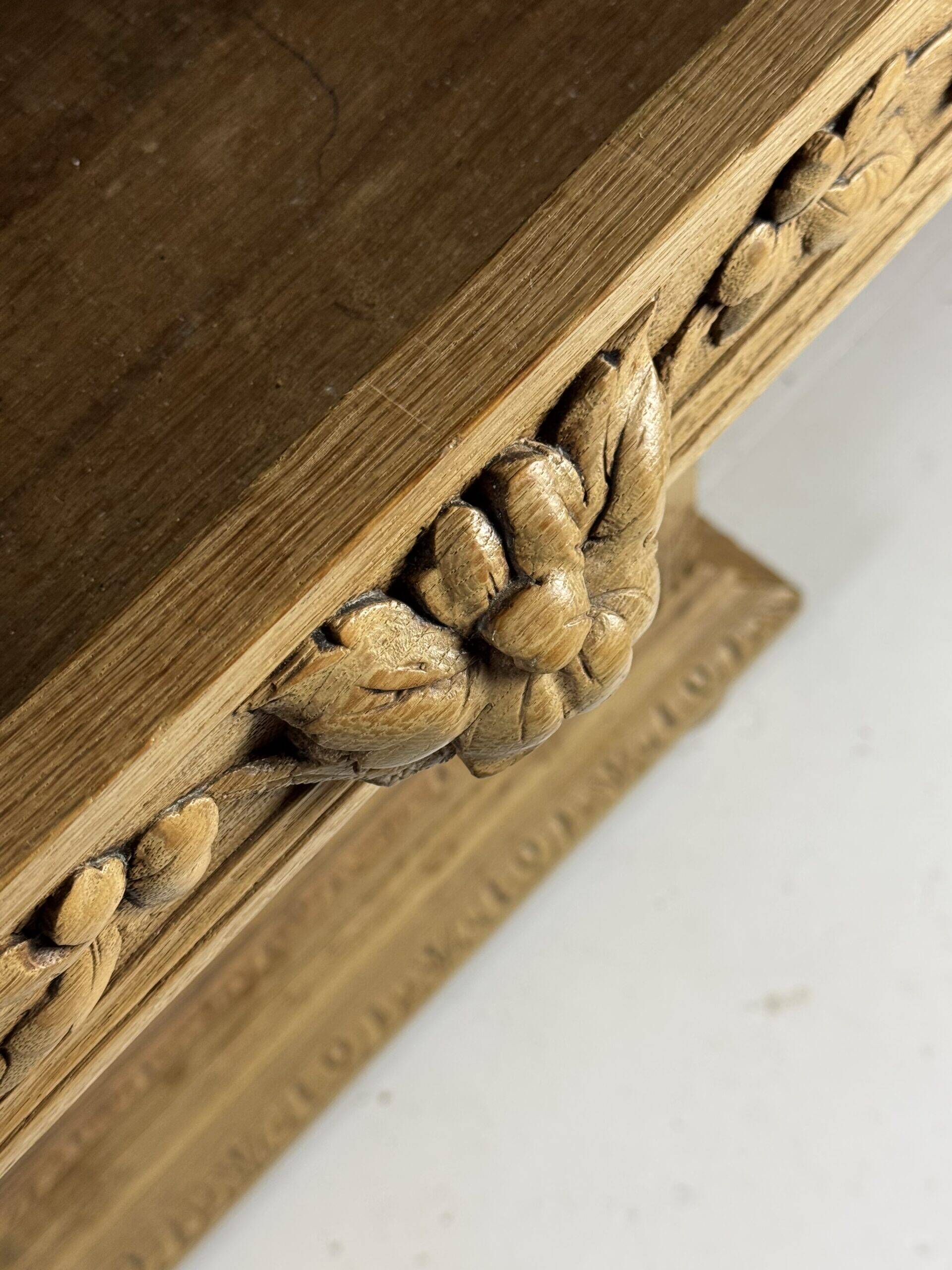 Buffet sculpté belge, 19e siècle