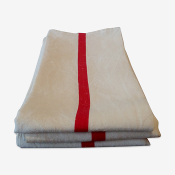 Set of 3 old linen towels