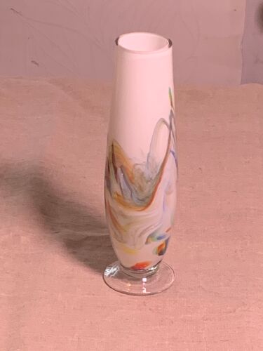 Vase soliflore en opaline blanc et multicolor vintage