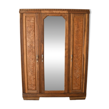 wardrobe