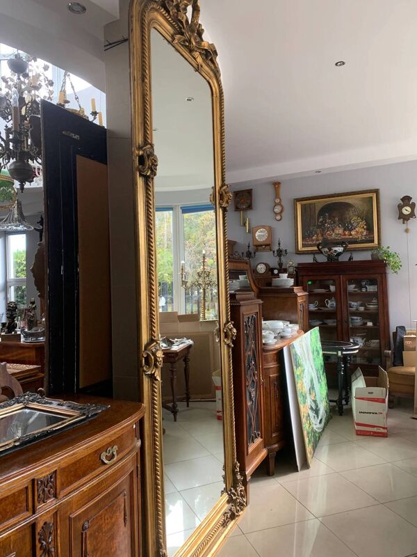 Miroir de palais français avec nœud et têtes de lion, cadre doré
