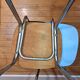 Table et chaises formica bleu