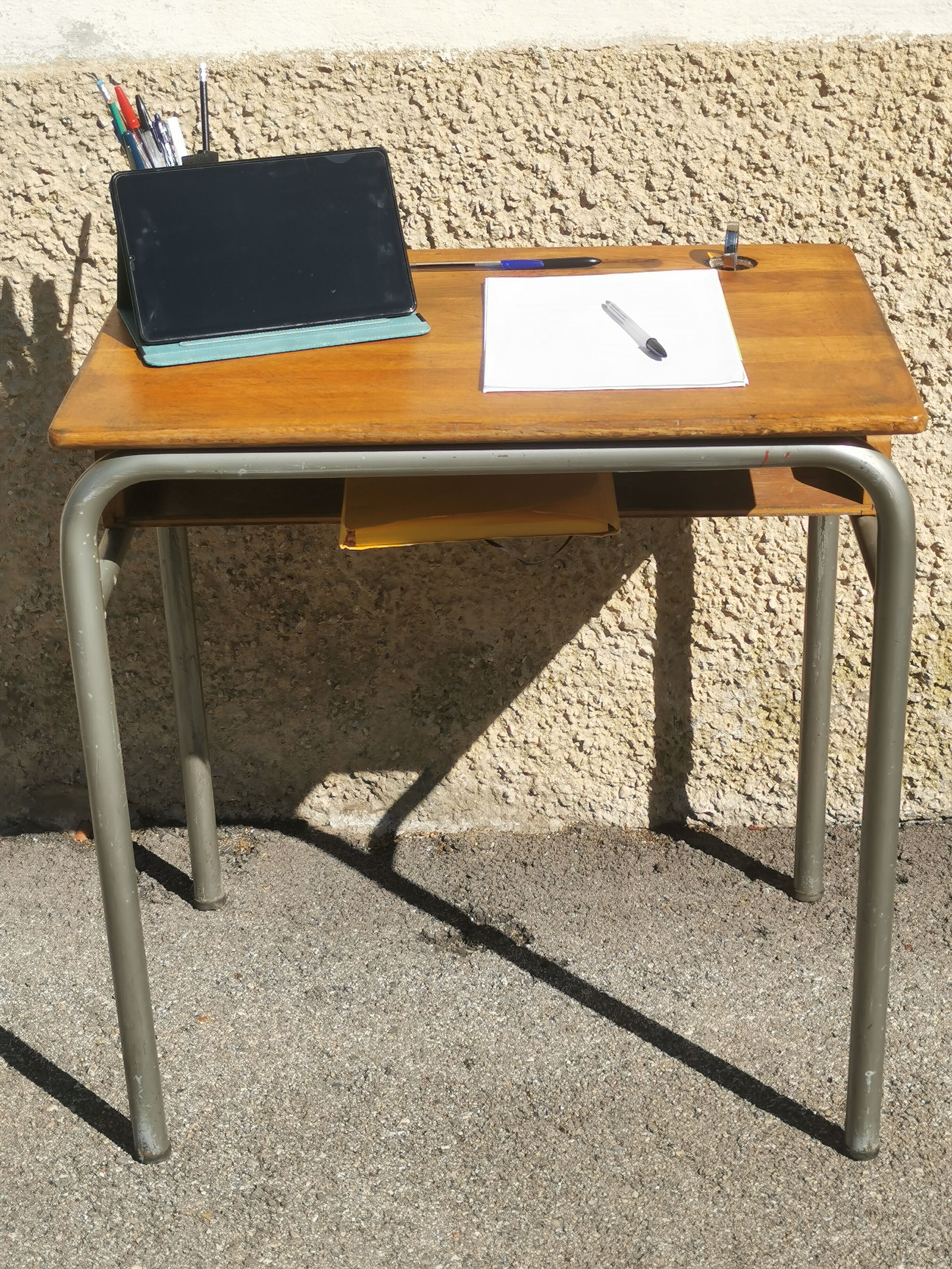 Table bureau vintage