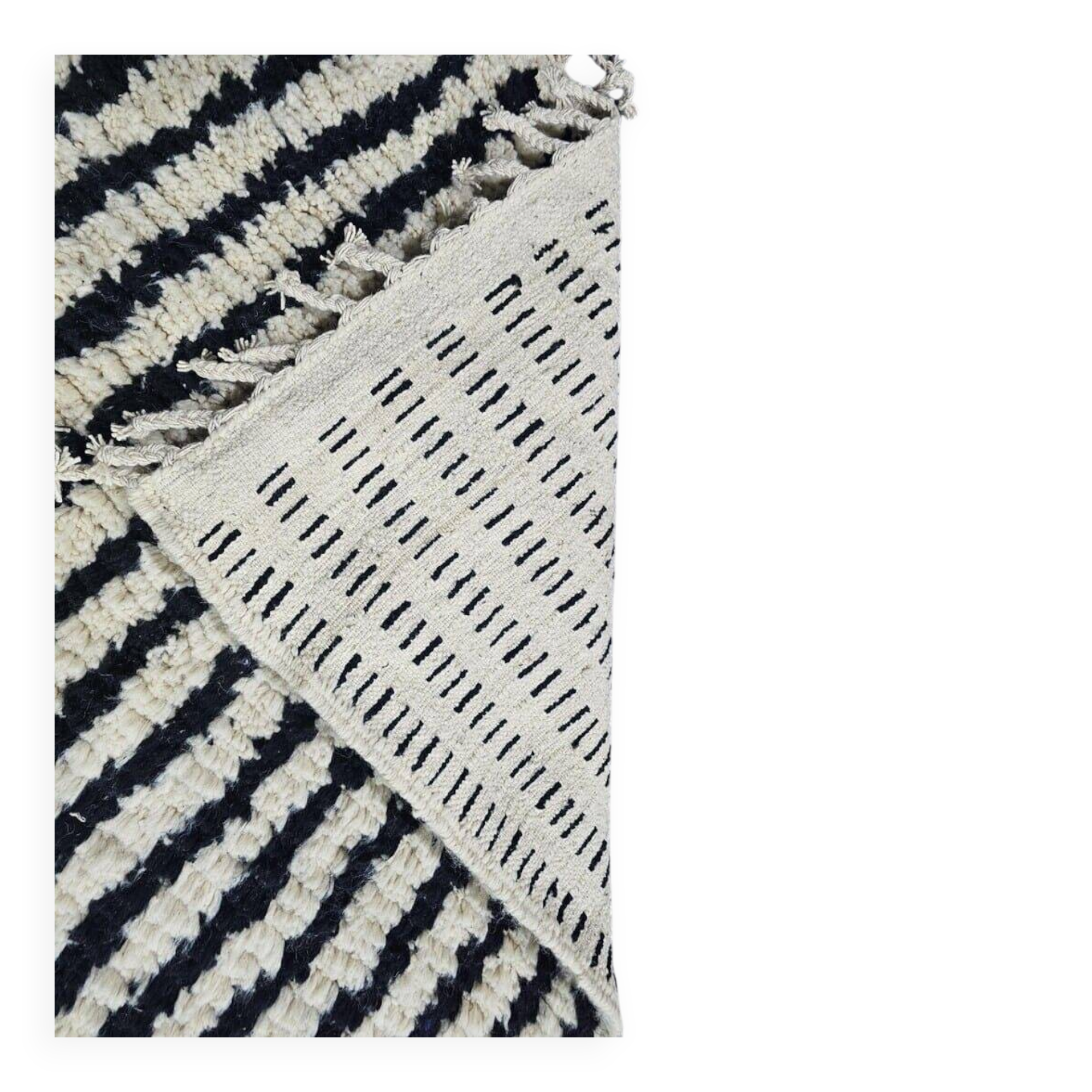Handwoven traditional black and white Berber rug, size 250/150 cm.