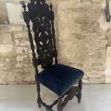 19th-century Renaissance chair in velvet – A statement piece