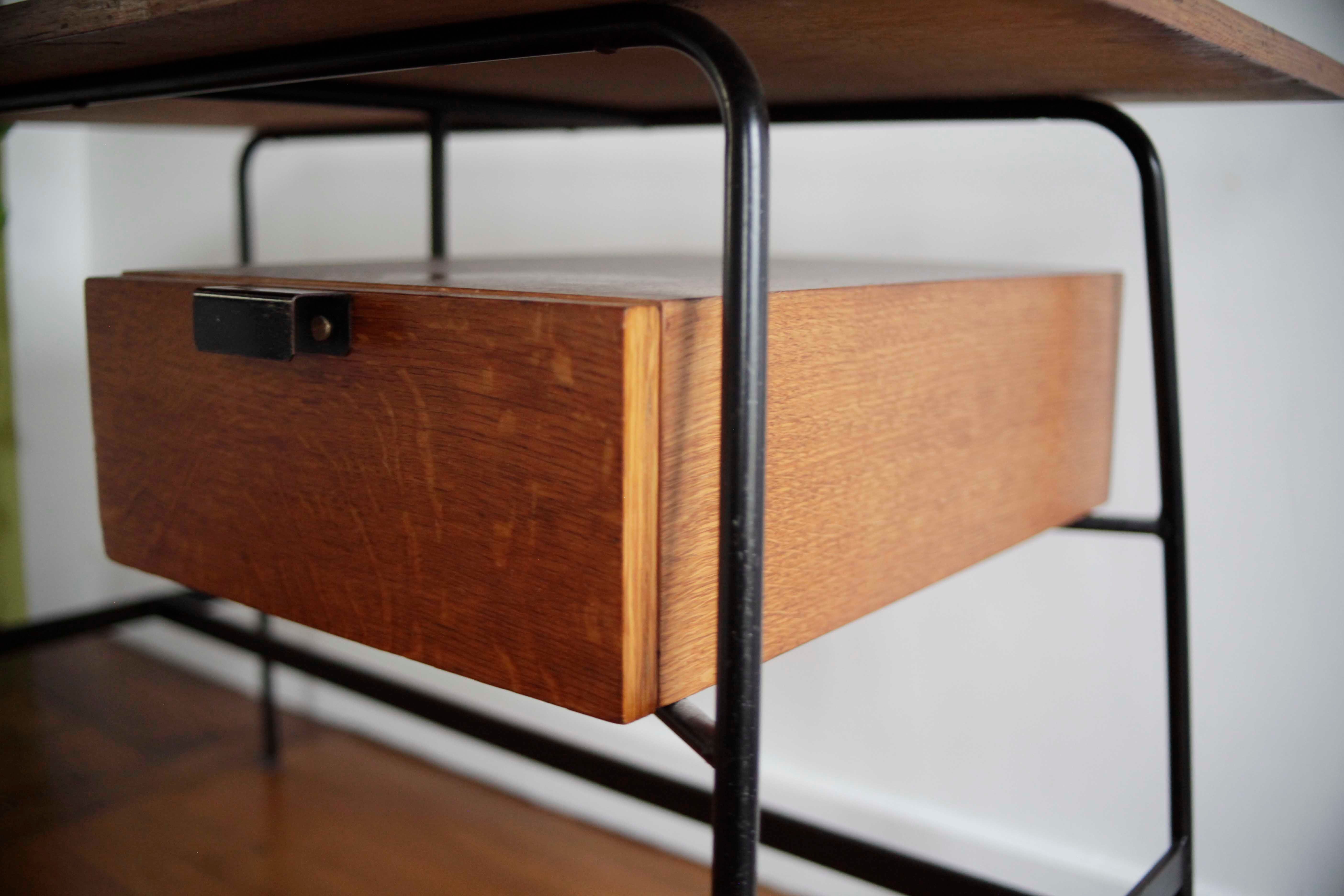 Desk by Pierre Paulin Thonet edition