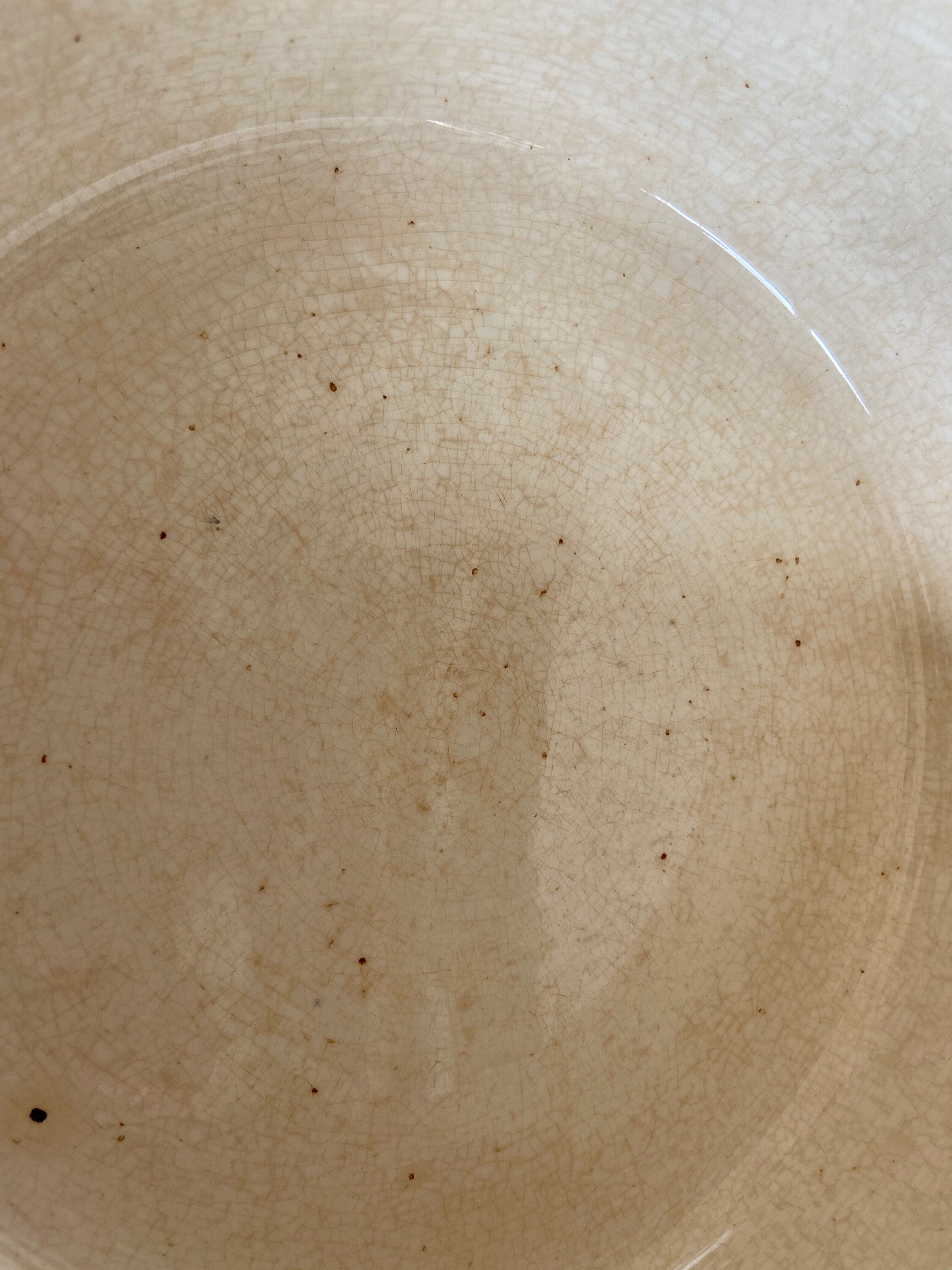 Enamelled ceramic salad bowl