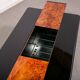 Table basse bar dissimulée, laque brillante et placage en loupe, vers 1980